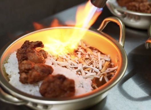 カレーしか勝たん 北方店 北九州