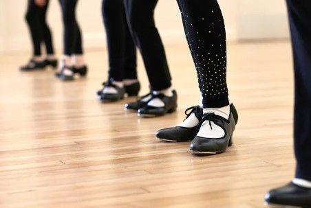 ダンススタジオSTEP・ONE どんぐりコールミュージカルスクール 会社紹介 1